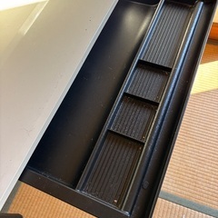 パソコンデスクの画像