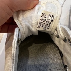 【室内で一度のみ利用】 無印　スニーカー　　白の画像