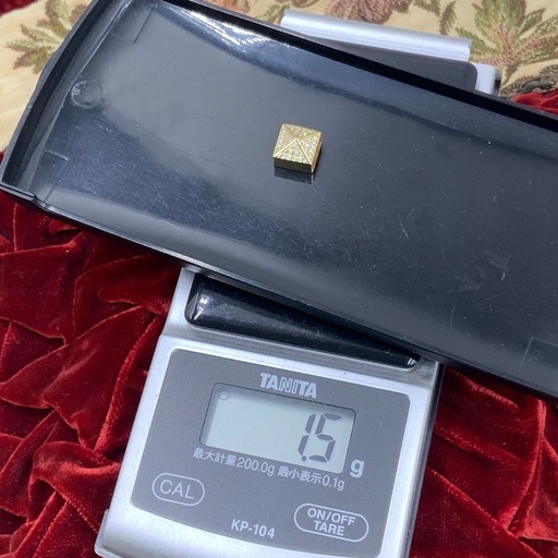 K18 キューブトップ　ダイヤ0.2ct 1.5g