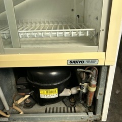 業務用冷蔵庫Sanyo      冷蔵ショーケース　中古の画像