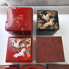 引取限定！中古のお重箱まとめて500円の画像