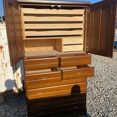 引き出し 洋服ダンスの画像