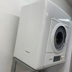 美原店 美品 Panasonic 除湿型 電気衣類乾燥機 NH-D503 2025年製 5.0kg 高年式　台座付きの画像