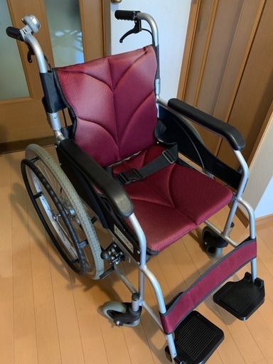 折りたたみ車椅子