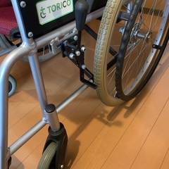 折りたたみ車椅子の画像