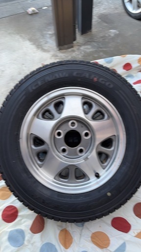 シボレー　アストロ　スタッドレスタイヤ