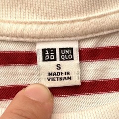 UNIQLO 赤白ストライプ 長袖Tシャツ Sの画像