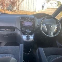 日産セレナハイブリッド　2015の画像