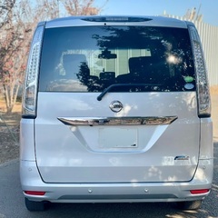 日産セレナハイブリッド　2015の画像