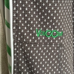 ボルコム　volcom パーカー　アメリカで購入の画像