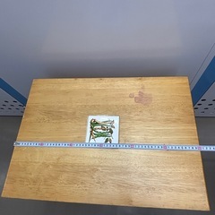 テーブル&収納棚の画像