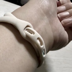 静電気除去 ブレスレット スポーツ シリコン カーボンファイバー ステンレススチール 男女兼用 サイズ調整可能 防水防塵滑り止めの画像