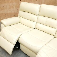 ≪zyt2587ジ≫ ニトリ 3人掛け電動リクライニングソファ BELIEVER3/ビリーバー3 アイボリー レザー 本革＋合成皮革 中古家具/宮城県仙台市 071113-05の画像