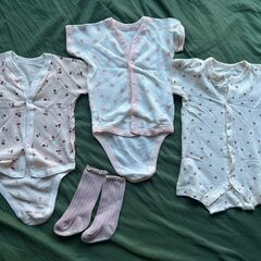 Baby　赤ちゃん　ロンパース　くつした　17set　未使用の画像