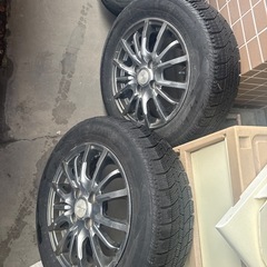 タイヤ&スタッドレスタイヤの画像