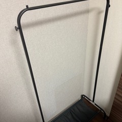 ハンガーラックの画像