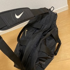 NIKE 旅行バッグの画像