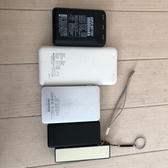 モバイルバッテリー 5個セット 10000mh2 5400mh1 その他2個
の画像