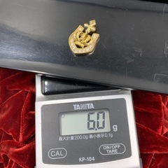 K18 馬蹄クラウンクロス　ペンダント　6g 0.6ctの画像