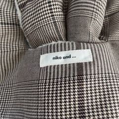 niko and... ボア マフラー グレンチェック ブラウンの画像