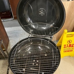 O2511-489 チャコールグリル BBQコンロ アメリカンなBBQをご家族でいかがですか 中古の画像