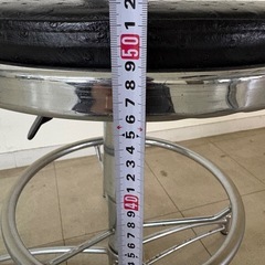 伸縮可能な椅子2脚
の画像