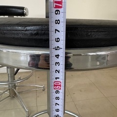 伸縮可能な椅子2脚
の画像