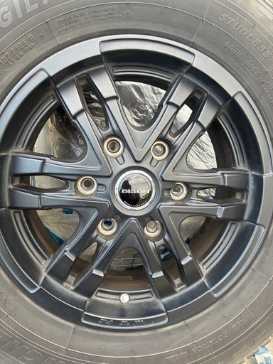 BISONホイールとスタッドレスの４本セット