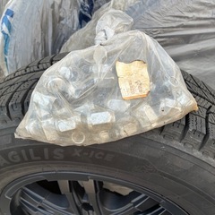 BISONホイールとスタッドレスの４本セット
の画像