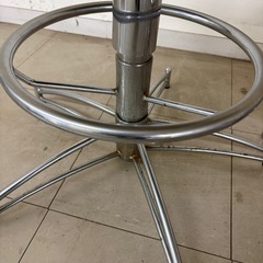 伸縮可能な椅子2脚
の画像