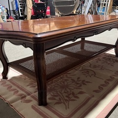 カリモク　センターテーブル　リビングテーブル　ローテーブル　コロニアル　Ｋａｒｉｍｏｋｕ　ヴィンテージ　ラタン　猫脚　ブラウン　１９９６ｙ　当時物の画像