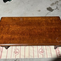 カリモク　センターテーブル　リビングテーブル　ローテーブル　コロニアル　Ｋａｒｉｍｏｋｕ　ヴィンテージ　ラタン　猫脚　ブラウン　１９９６ｙ　当時物の画像