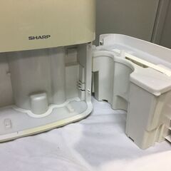 A4699　SHARP　シャープ　除湿器　CV-F71　衣類乾燥　衣類消臭　プラズマクラスターの画像