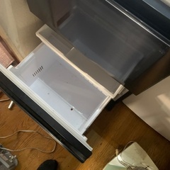 2022年製スリードア冷蔵庫375リットルの画像