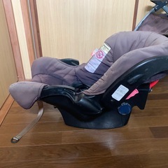 チャイルドシート型ベビーカー兼バウンサーの画像