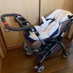 チャイルドシート型ベビーカー兼バウンサーの画像