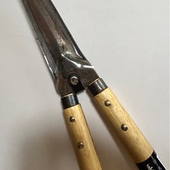 コメリ製品 利園 長刃 刈込バサミ(195mm)の画像