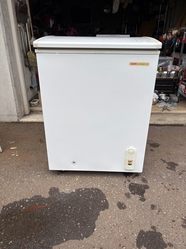 SANYO 電気冷凍庫　HF-10CG(W)形