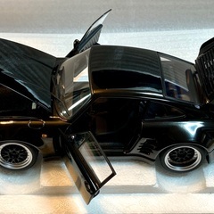 オートアート(AUTOart)1/18 湾岸ミッドナイト ブラックバード ポルシェ930初期版【開封済 未展示品】の画像