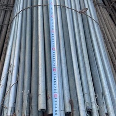 長さ290cmの中古鉄パイプです。野菜や山芋の栽培用支柱として使えますの画像