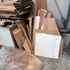 端材　角材　杉　ラワンの画像