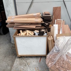 端材　角材　杉　ラワンの画像