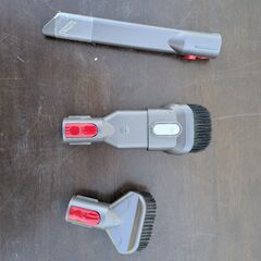 ダイソン V7 fluffy 本体とノズルセットの画像