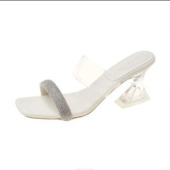 新品、未使用　サンダルの画像