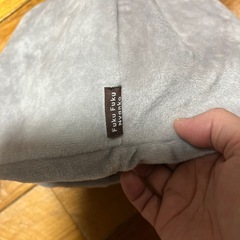 パンダぬいぐるみマスクとコアラの被り物の画像