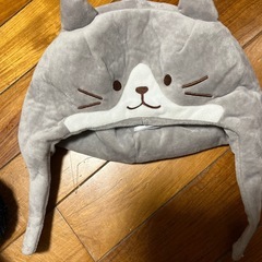 パンダぬいぐるみマスクとコアラの被り物の画像