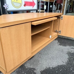 コーナー対応 TV台 テレビ台 W110cm 〜40インチ程度まで ナチュラルカラー キャスター付 扉３枚 中古品 ③の画像