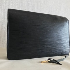 ルイヴィトン エピ セカンドバッグ セリエドラゴンヌの画像