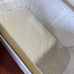 ベビーベッドの画像
