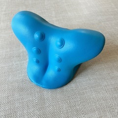 ネックストレッチャー 枕 ストレッチ 首 マッサージ ストレッチ 肩こり解消の画像